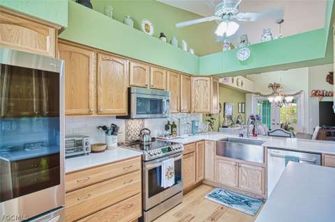 12416 Kelly Sands Way, Fort Myers FL - photo 7 of 38