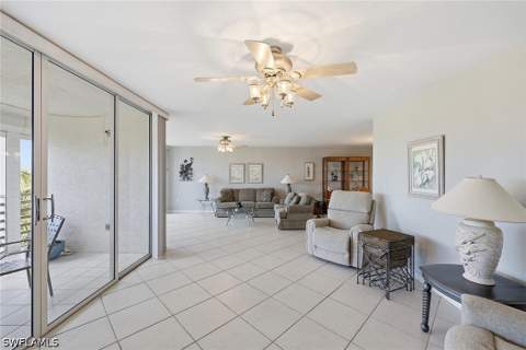285 Naples Cove Dr 1703, Naples FL - photo 12 of 50