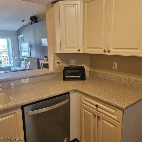 915 New Waterford Dr H202, Naples FL - photo 16 of 25