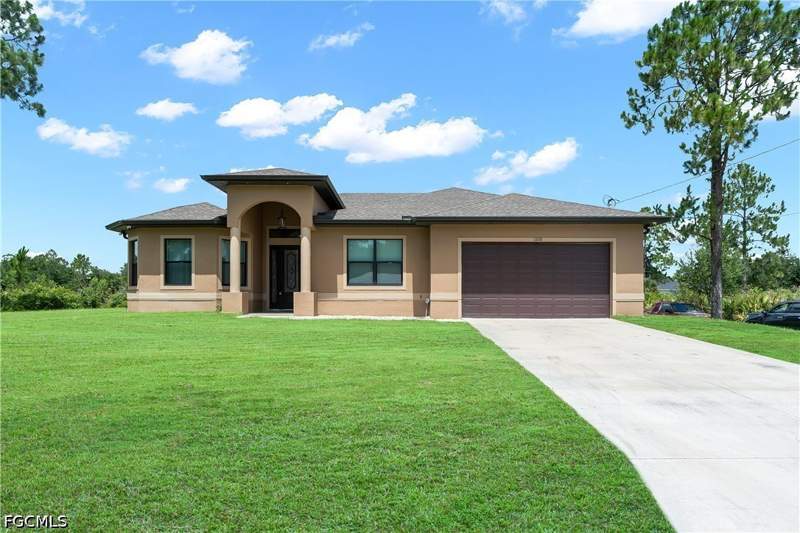 4 bedroom SingleFamilyResidence at 1105 James Ave, Leisure Acres, Lehigh Acres — photo 4