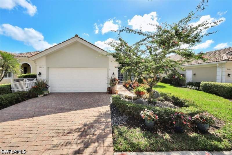 3 bedroom SingleFamilyResidence at 2925 Gilford Way, Island Walk, Naples — photo 4