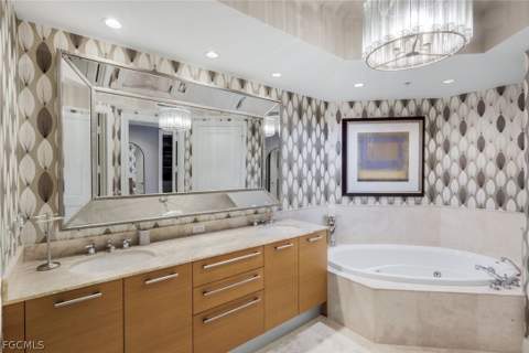 13675 Vanderbilt Dr 406, Naples FL - photo 19 of 43