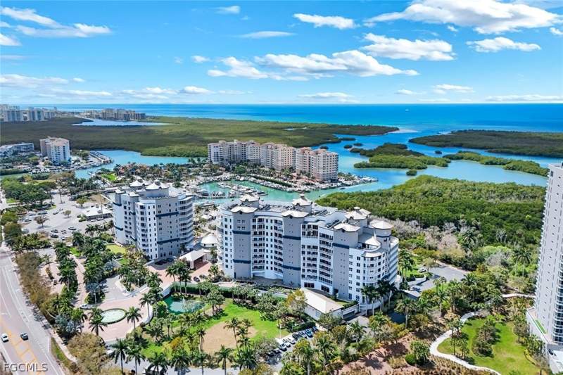 4 bedroom Condominium at 13675 Vanderbilt Dr 406, Aqua, Naples — photo 2