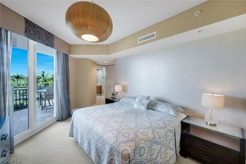 13675 Vanderbilt Dr 406, Naples FL - photo 22 of 43