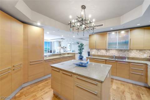 13675 Vanderbilt Dr 406, Naples FL - photo 9 of 43