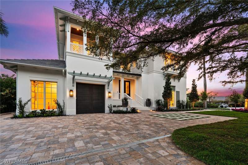 6 bedroom SingleFamilyResidence at 408 16th Ave S, Aqualane Shores, Naples — photo 2