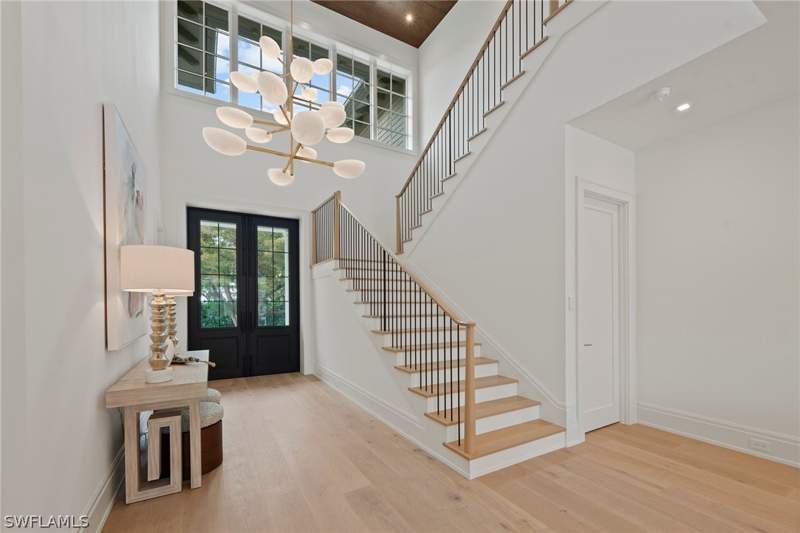 6 bedroom SingleFamilyResidence at 408 16th Ave S, Aqualane Shores, Naples — photo 4