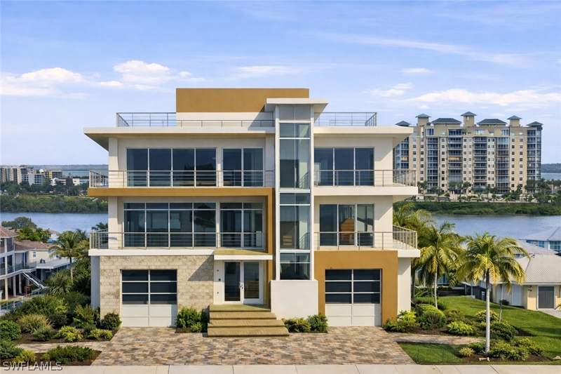 6 bedroom SingleFamilyResidence at 8223 Estero Blvd, Laguna Shores, Fort Myers Beach — photo 2