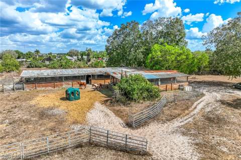 26118 Cutting Horse Ln, Bonita Springs FL - photo 9 of 21