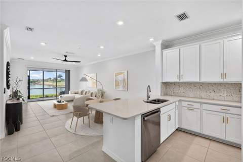 11751 Venetian Lagoon Dr 101, Fort Myers FL - photo 14 of 50