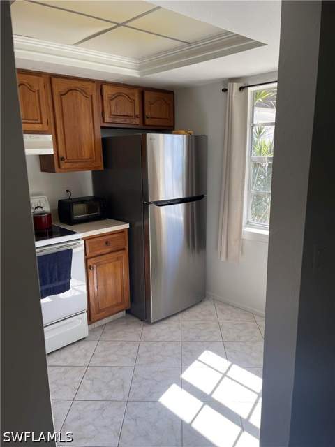 1095 Pine Isle Ln 1095, Naples FL - photo 8 of 10