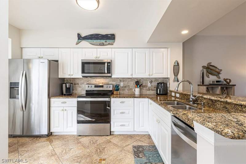 2 bedroom Condominium at 4960 Deerfield Way E103, Lakeview At Carlton Lakes, Naples — photo 5