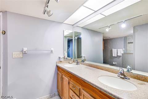 7161 Golden Eagle Ct 1011, Fort Myers FL - photo 19 of 35