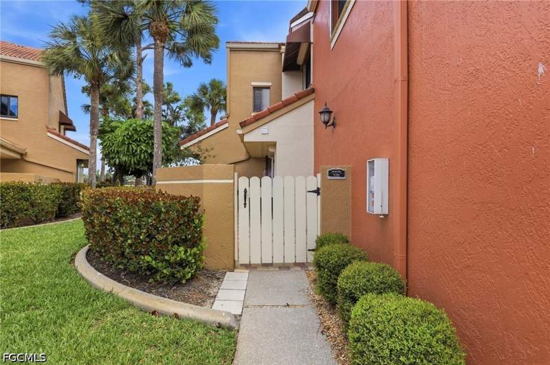 3 bedroom Condominium at 7161 Golden Eagle Ct 1011, Pines, Fort Myers — photo 4