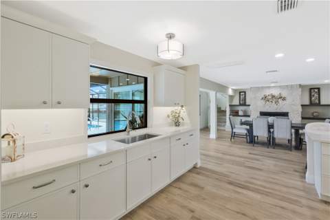 480 Oak Ave, Naples FL - photo 9 of 50