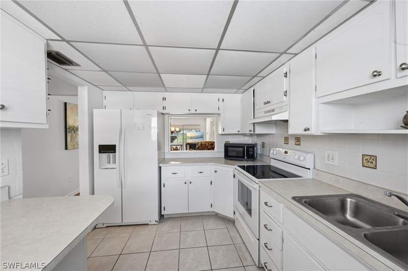 2 bedroom Condominium at 1318 Myerlee Country Club Blvd 3, Myerlee Country Club Estates North Condo, Fort Myers — photo 2