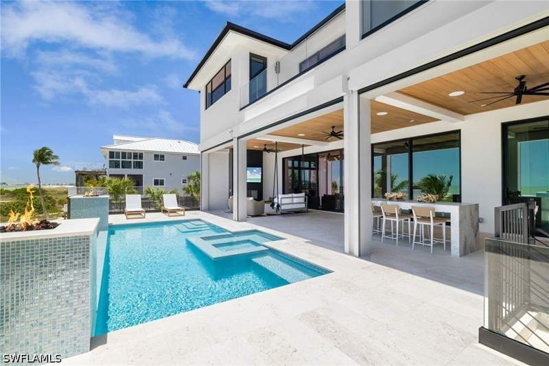 5 bedroom SingleFamilyResidence at 6100 Court St, Flamingo Park, Fort Myers Beach — photo 5