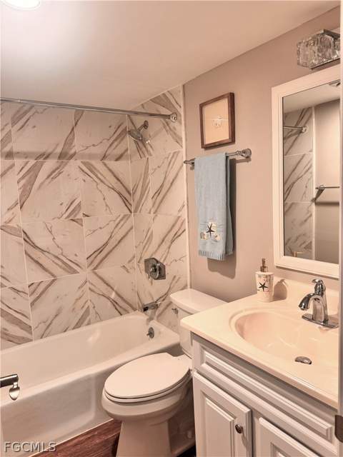4510 N Key Dr 102, North Fort Myers FL - photo 9 of 17