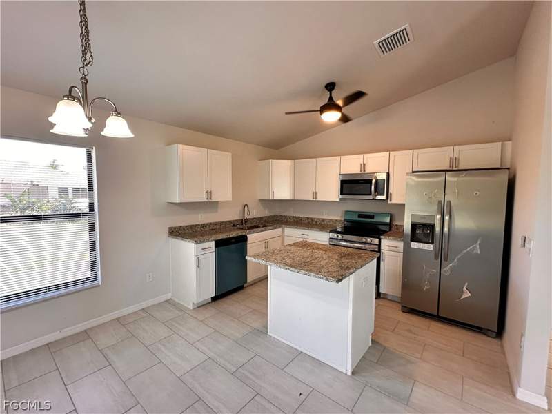 3 bedroom SingleFamilyResidence at 1313 NE 3rd Ter, Cape Coral, Cape Coral — photo 3