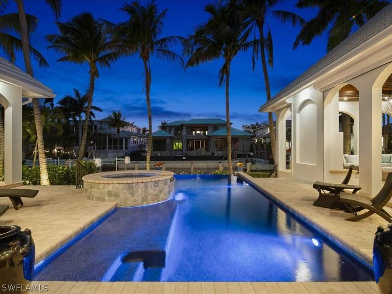 4 bedroom SingleFamilyResidence at 1750 4th St S, Aqualane Shores, Naples — photo 3