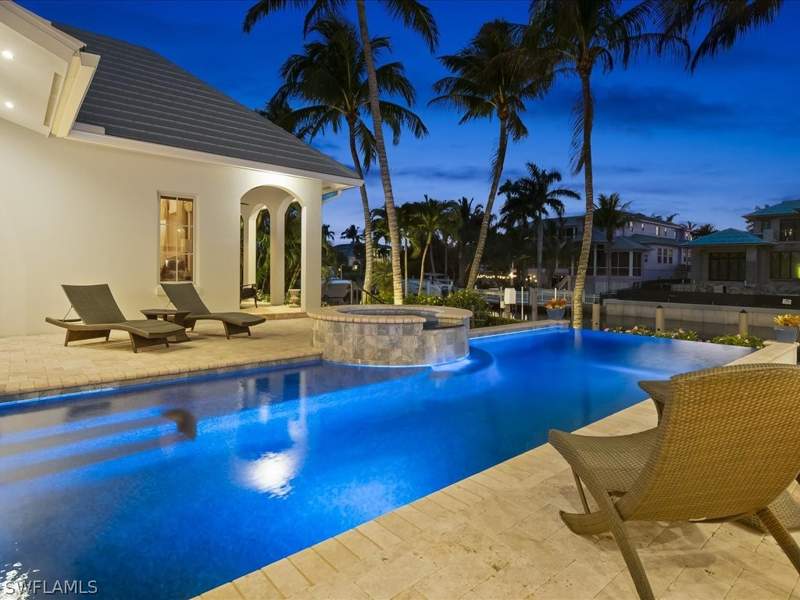4 bedroom SingleFamilyResidence at 1750 4th St S, Aqualane Shores, Naples — photo 4