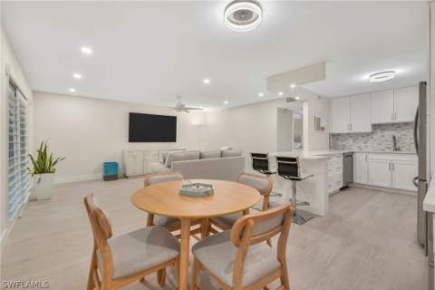 1950 Gulf Shore Blvd N 110, Naples FL - photo 11 of 19