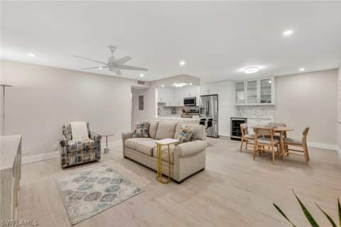 1950 Gulf Shore Blvd N 110, Naples FL - photo 6 of 19