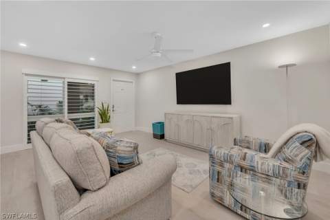 1950 Gulf Shore Blvd N 110, Naples FL - photo 7 of 19