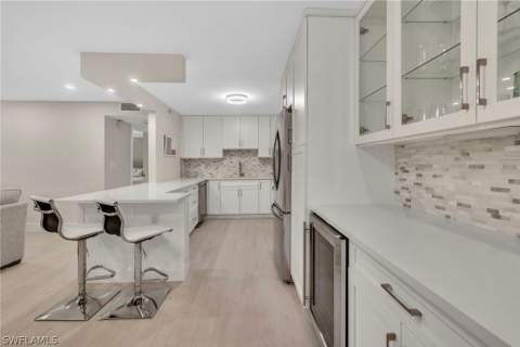1950 Gulf Shore Blvd N 110, Naples FL - photo 9 of 19