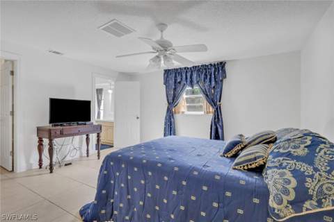 501 11th St NW, Naples FL - photo 12 of 17