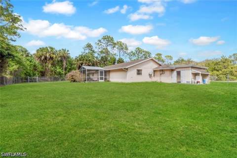 501 11th St NW, Naples FL - photo 15 of 17