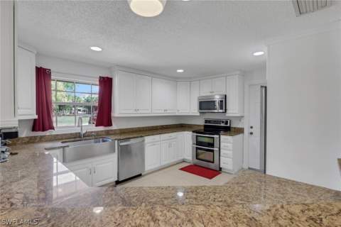 501 11th St NW, Naples FL - photo 7 of 17