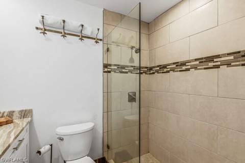 17308 Timber Oak Ln, Fort Myers FL - photo 20 of 34
