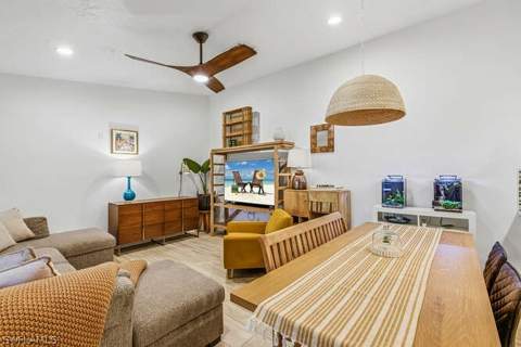 17308 Timber Oak Ln, Fort Myers FL - photo 6 of 34