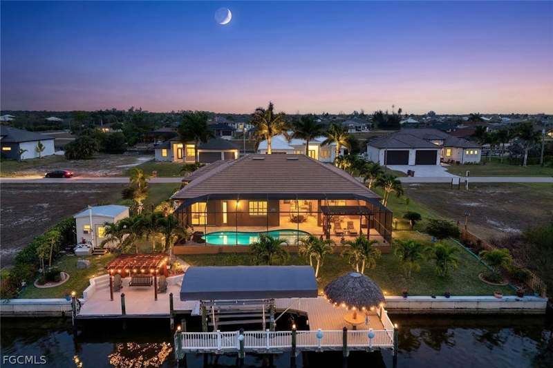 4 bedroom SingleFamilyResidence at 2364 NW 39th Ave, Cape Coral, Cape Coral — photo 4