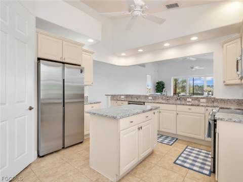 6422 Legacy Cir 704, Naples FL - photo 16 of 49