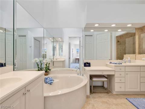 6422 Legacy Cir 704, Naples FL - photo 22 of 49