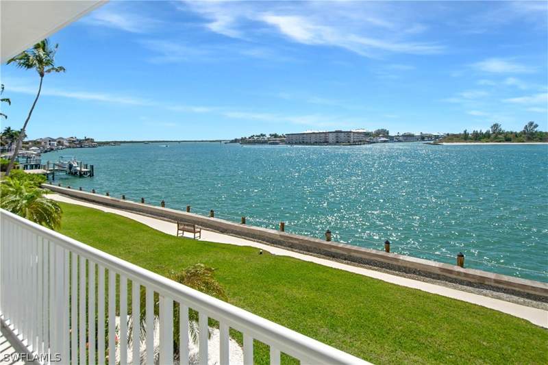 1 bedroom Condominium at 60 Pelican St W 206, Marco Towers, Naples — photo 4