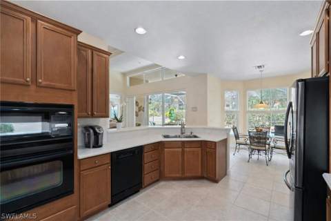 4832 Cerromar Dr, Naples FL - photo 13 of 35
