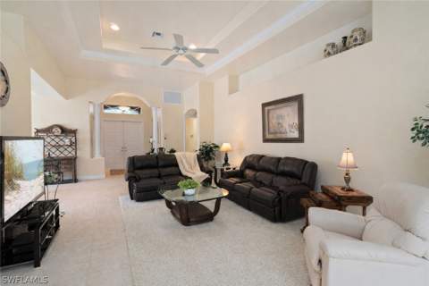 4832 Cerromar Dr, Naples FL - photo 8 of 35