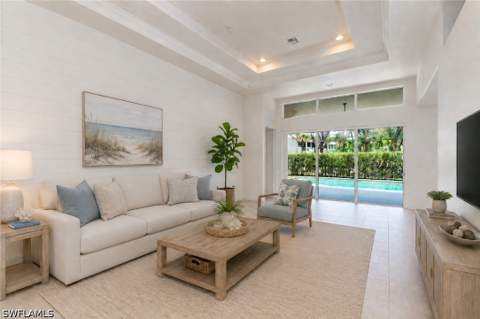 4832 Cerromar Dr, Naples FL - photo 9 of 35