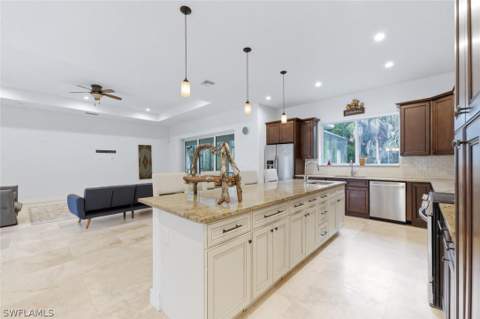 181 35th Ave NE, Naples FL - photo 16 of 48