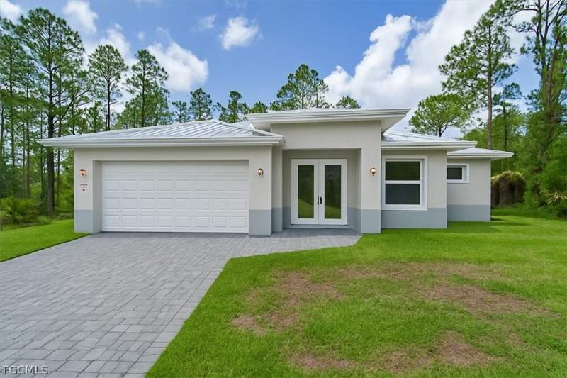 3 bedroom SingleFamilyResidence at 1124 E Rambler St, Lehigh Acres, Lehigh Acres — photo 2