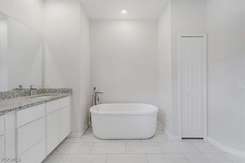 3 bedroom SingleFamilyResidence at 1124 E Rambler St, Lehigh Acres, Lehigh Acres — photo 5