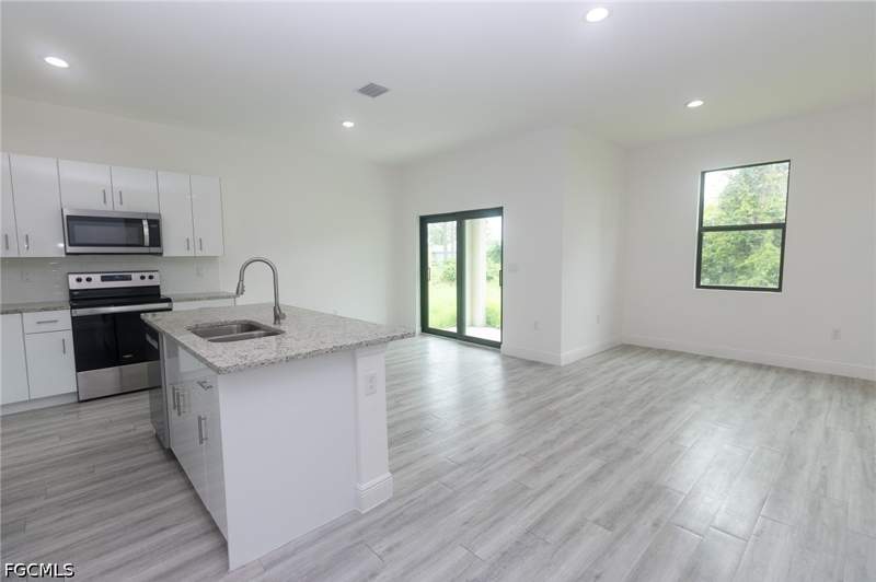 3 bedroom SingleFamilyResidence at 2009 Inglewood CIR, LABELLE, Labelle — photo 3