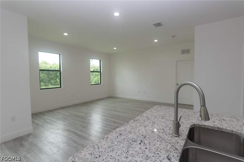 3 bedroom SingleFamilyResidence at 2009 Inglewood CIR, LABELLE, Labelle — photo 5