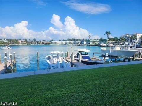 3000 Gulf Shore Blvd N 113, Naples FL - photo 22 of 40