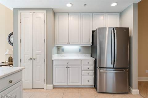 4137 Bay Beach Ln 525, Fort Myers Beach FL - photo 10 of 42