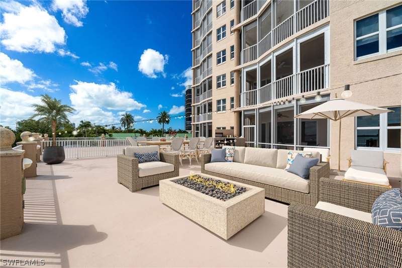 3 bedroom Condominium at 4137 Bay Beach Ln 525, Waterside At Bay Beach, Fort Myers Beach — photo 3