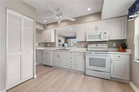 4481 Bay Beach Ln 224, Fort Myers Beach FL - photo 13 of 40
